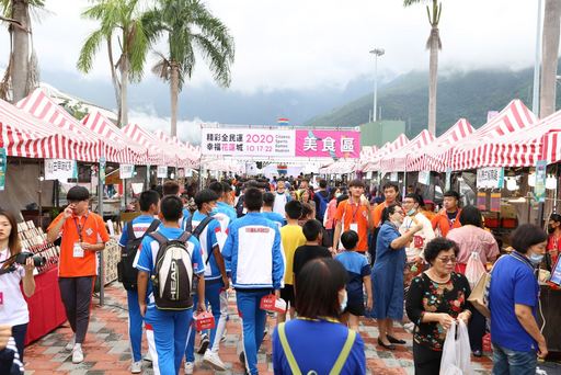 多元支付市集導入雷門數據服務e-Pay多元支付刷卡機,民眾不用現金也能付款。圖/雷門數據服務股份有限公司