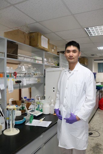 中國醫藥大學醫學系鄭思惟同學的研究成果發表在國際知名期刊。