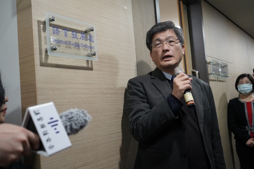 楊長鎮指出,推廣、復興客語是客委會最核心的工作,因此將文教處擴大為語言發展處,