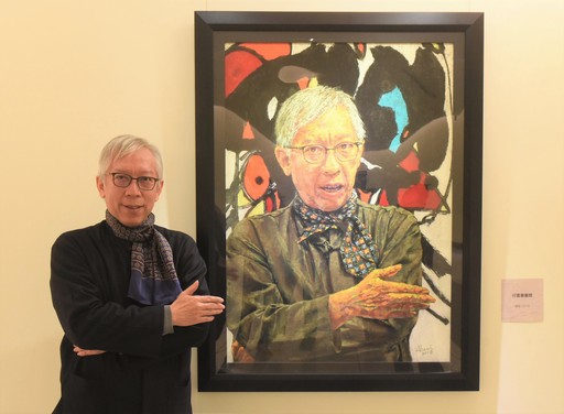 國立台灣美術館館長梁永斐與作品