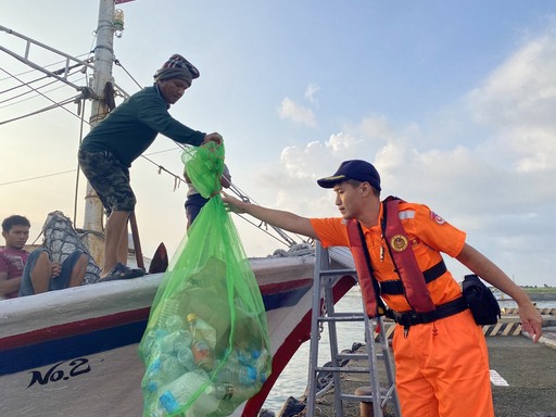 屏東縣政府積極維護海洋環境 環保艦隊478艘全國排名第二 連續兩年考評榮獲全國特優
