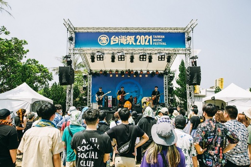 四舞台大亂鬥 墾丁台灣祭破萬人朝聖 中央社訊息平台