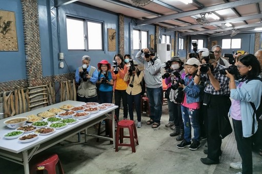 海大與內湖社大攝影班合作推廣在地特色食材