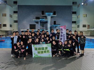 大葉大學運健系水肺潛水課程在台中北區國民運動中心實務教學