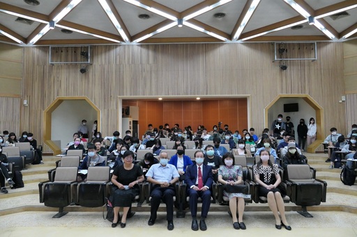 吳清基總校長與南大師生分享教育的價值與希望