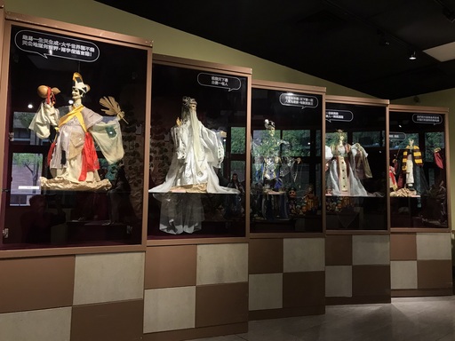 「蘇俊穎木偶劇團十週年特展」中的經典劇目主要角色與經典口白