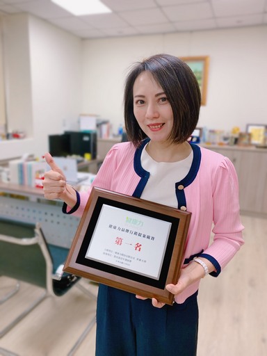 世新大學產合長許碧芳指出，許多企業對於世新學生的創意能力都感到驚艷，積極洽談產學合作