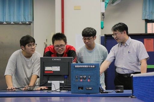 透過創新教學，朝陽資通系學子結合人工智慧研發「桌球比賽計分系統」，榮獲全國大專校院智慧創新暨跨域整合創作競賽智慧機器組第三名及值得注目獎殊榮。