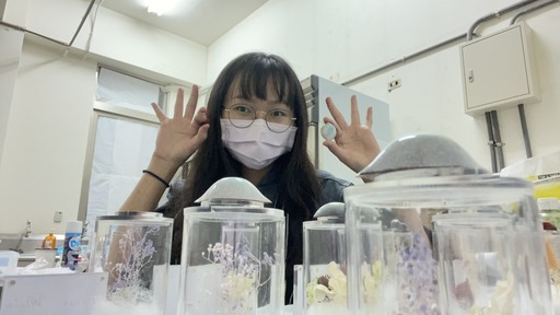 景文科大餐飲系陳品瑜榮獲個人烘焙展示之巧克力BONBON展示項目金牌。