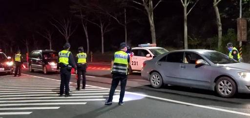 防疫降級車(人)潮湧入 臺東各警分局加強交通稽查勤務維護轄內交通安全