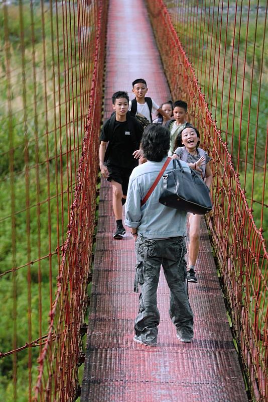 《鐵拳巴圖》劇照