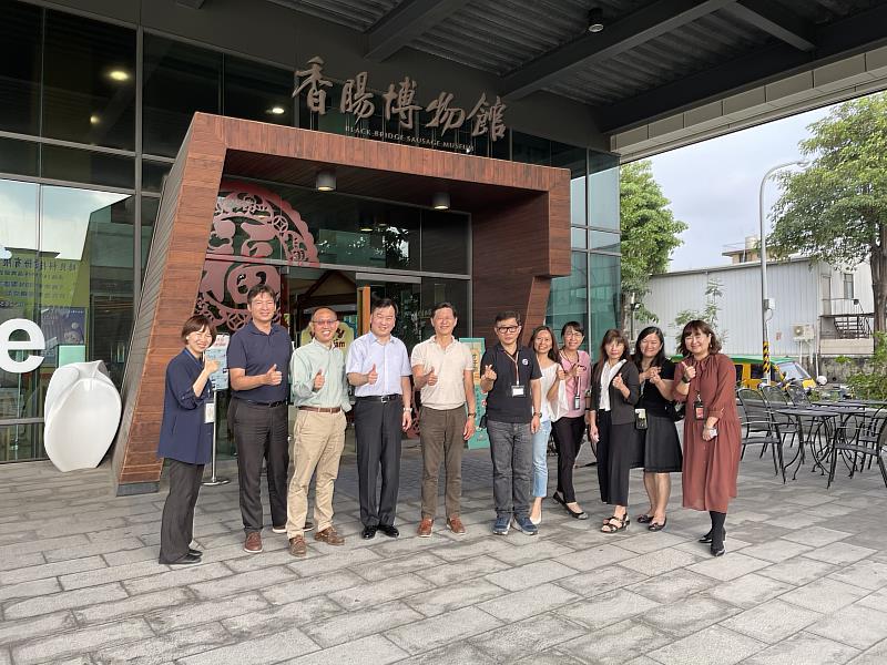 崑山科大5月初拜訪黑橋牌，促成教育部產業學院的合作