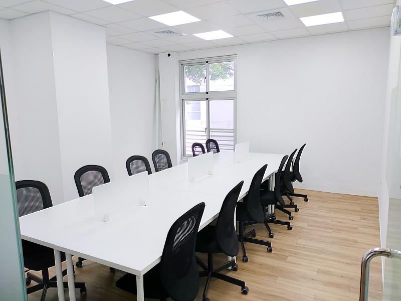 贏地創新育成基地提供多間培育室能讓進駐團隊辦公使用