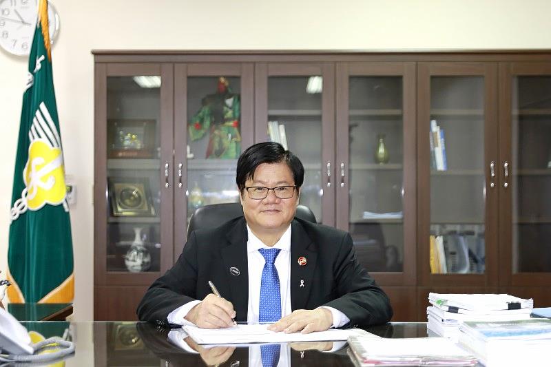 中國醫藥大學校長洪明奇院士。
