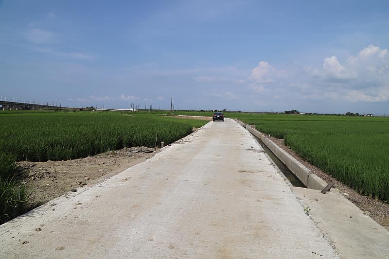 南崙溪底寮農路竣成謝土典禮