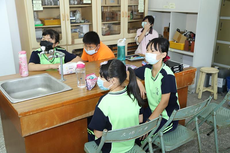 開啟孩子新視野！微觀課程帶進大埔國中小 盼與台灣科技共同進步