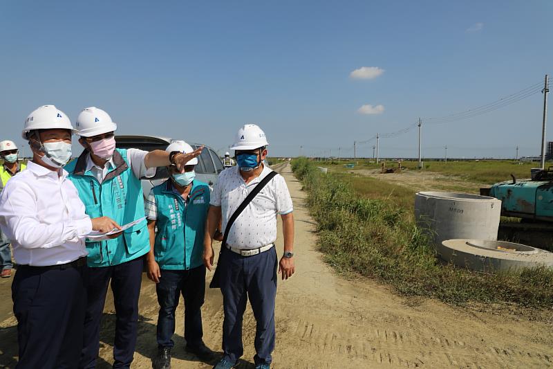 翁縣長視察馬稠後後期產業園區開發進度