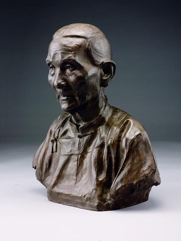 國美館典藏蒲添生作品〈陳老太太像〉，銅，55x_48x_33cm，1944