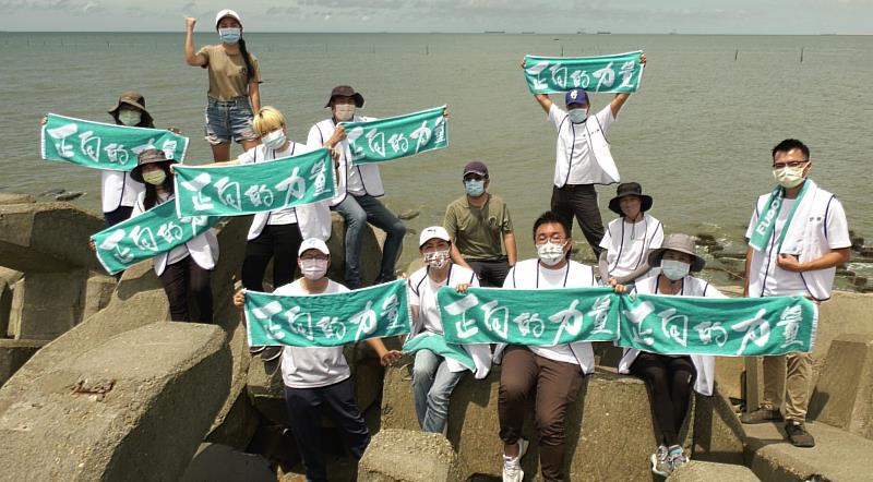 富邦人壽同仁化身『環境友善大使』，發揮綠色影響力，為台灣環境永續發展盡一份心力。