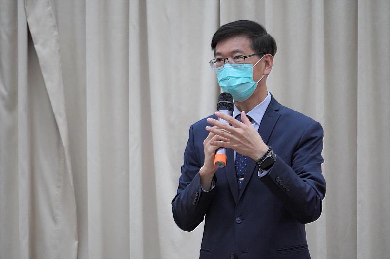 東華大學朱景鵬副校長致詞歡迎駐地教育家幸曼玲老師