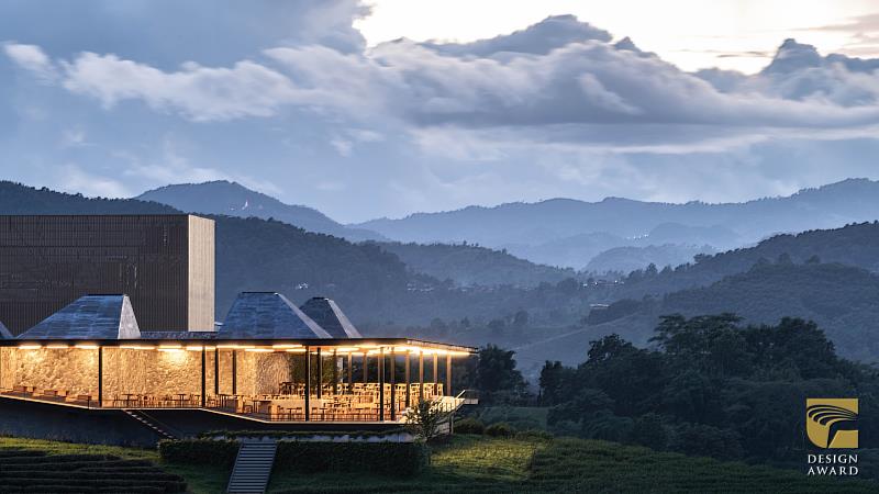2021金點設計獎年度最佳設計獎入圍：Choui Fong Tea Café 2（IDIN Architects，泰國）