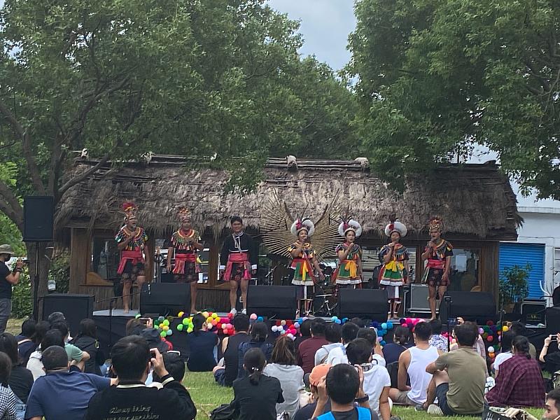 Suming舒米恩領軍《山谷小溪老屋音樂會》都蘭熱鬧開唱 部落搖滾嗨翻天