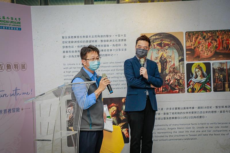《我獨特，我珍貴》書中校友現任台塑仁武廠成品處處長洪煜琅（專科部英文科第17屆）到場分享個人生命故事。