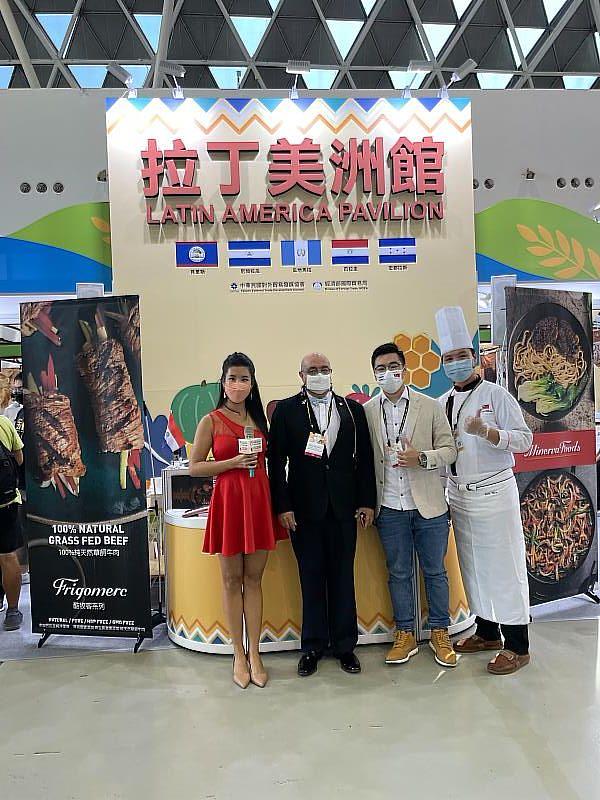 [pho]2021\20211029\00302715.202110290105.jpeg|【圖5】巴拉圭駐臺代辦彬文勇（Carlos Vidal Pintos）（左二）蒞臨共襄盛舉