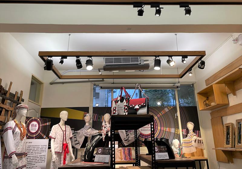 ▲新北原民局辦理首屆以原住民族藝術與工藝類為主題的系列策展，歡迎到場觀賞。(圖/新北市政府原民局提供)