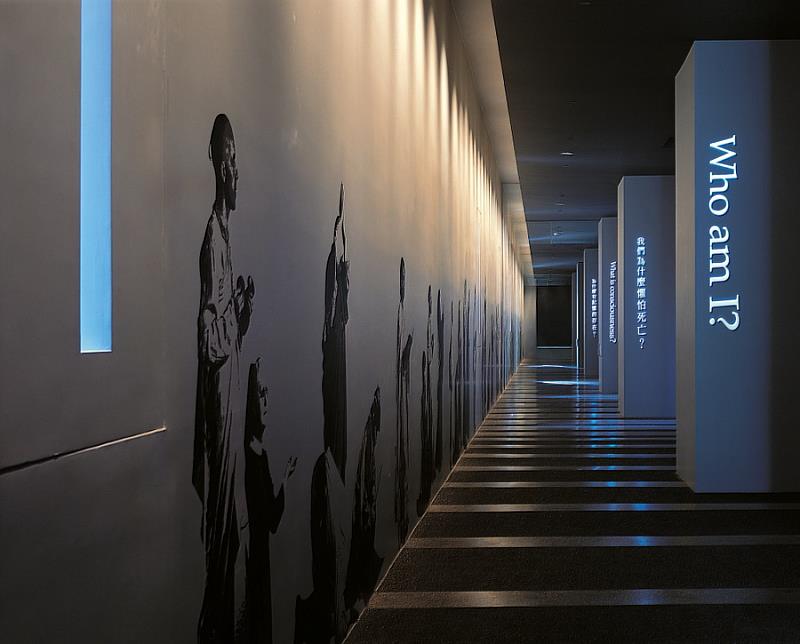 漫步世界宗教博物館朝聖步道，宛如進入一座信仰的花園。（圖由世界宗教博物館提供）