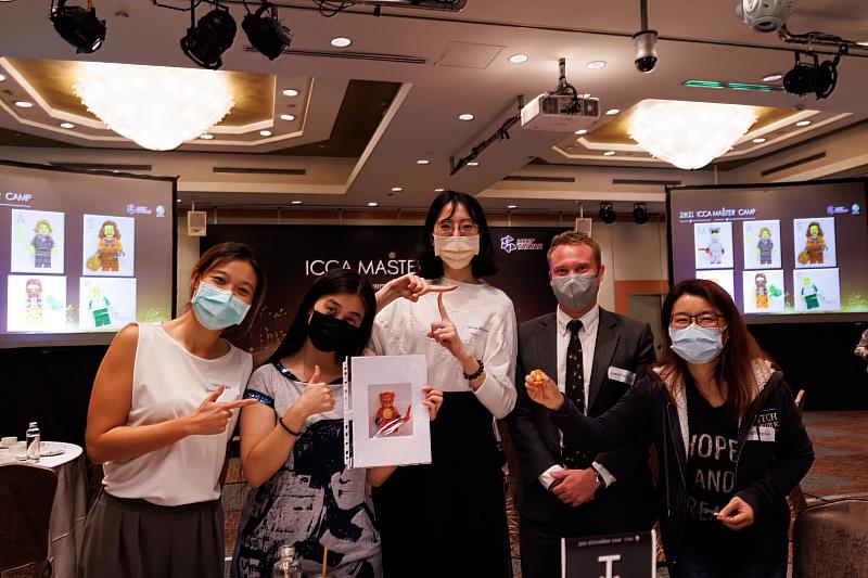 學員以輕鬆活潑方式討論新形態會議挑戰與創新