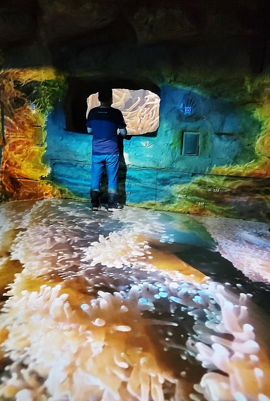 透過影像延伸與變化，能源劇場成為台塑企業文物館最美的打卡景點。