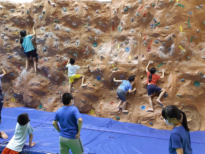 持續運動增加孩子抵抗力 文山運動中心111年冬令營熱烈招生中