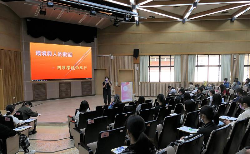 公視製作人呂培苓引領南大同學與環境對話