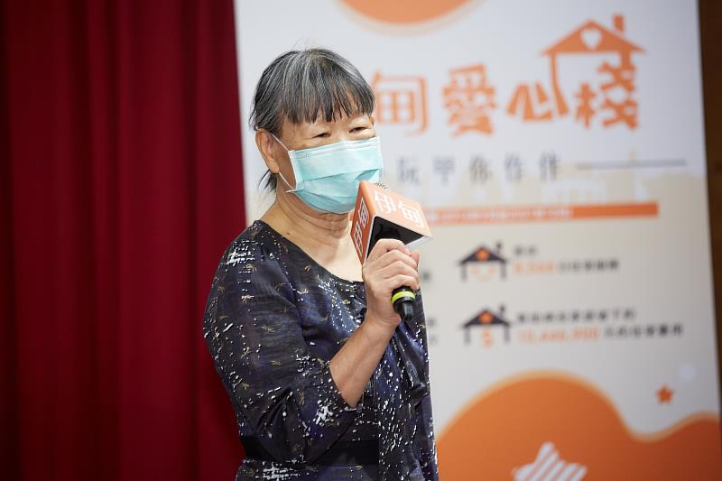 愛心房東代表曹愛蘭現場呼籲更多民眾加入愛心棧服務行列。