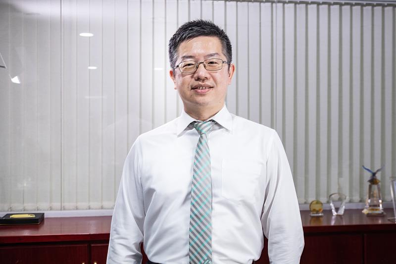 友嘉實業股份有限公司智慧製造與數據服務部 總經理林勤喻分享友嘉集團智慧製造與未來發展