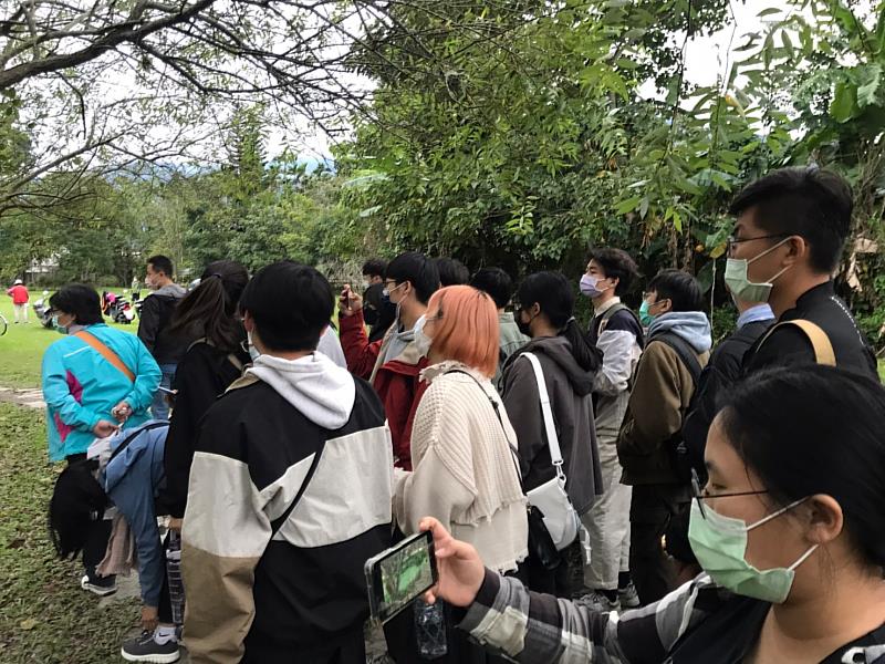 瞭解富源長者主要活動區，鐵道公園的設計與目前場域使用的情況，並認識社區綠照顧可能運用的場域。