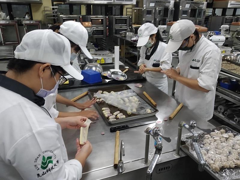 「樂fun烘焙社」親手製作各項甜點