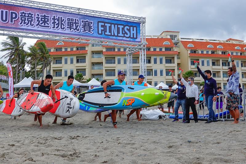 「2021臺灣國際衝浪公開賽x東浪嘉年華」正式開幕