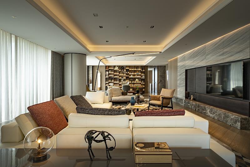 大陸建設特別聘請國際知名室內設計公司—香港CCD (Cheng Chung Design) 鄭中設計「琢白」258坪實品屋。
