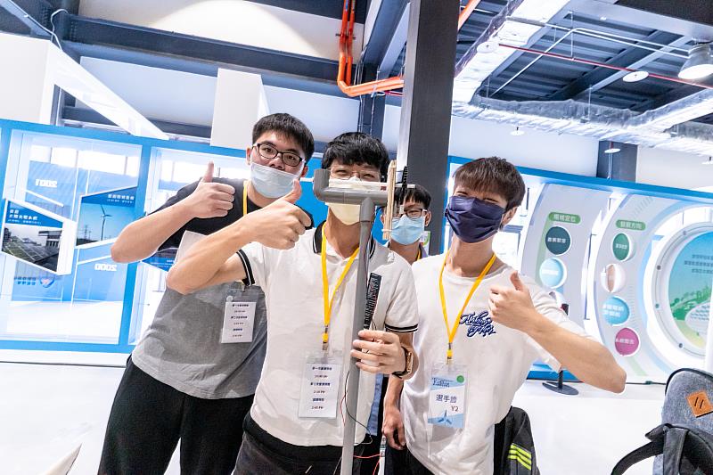 長榮大學舉辦風力能源亞洲聯賽， 50隊學生自製風力機。