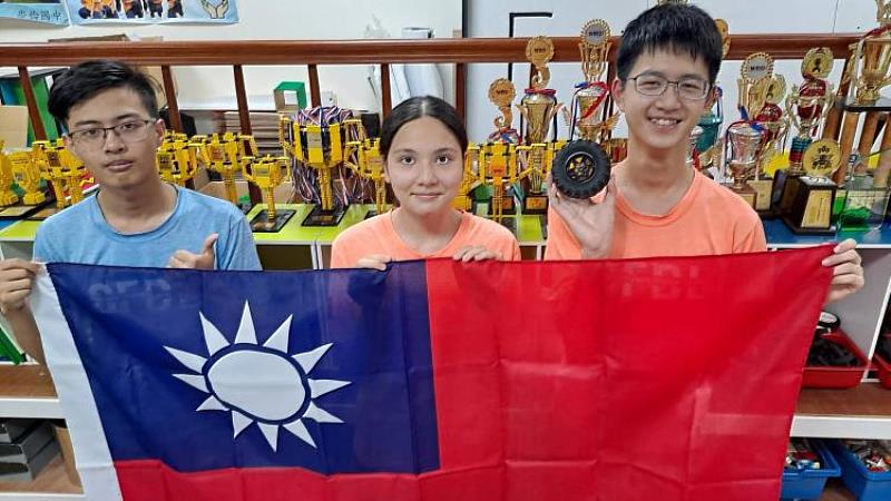 台灣OFDL Zendo隊伍勇奪WRO國際奧林匹亞機器人世界賽冠軍照片來源: 台灣玉山機器人協會提供