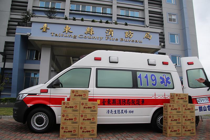 回報救護車救命之恩！臺東縣民李清亮堅持30年承諾 捐贈高頂救護車含完整配備
