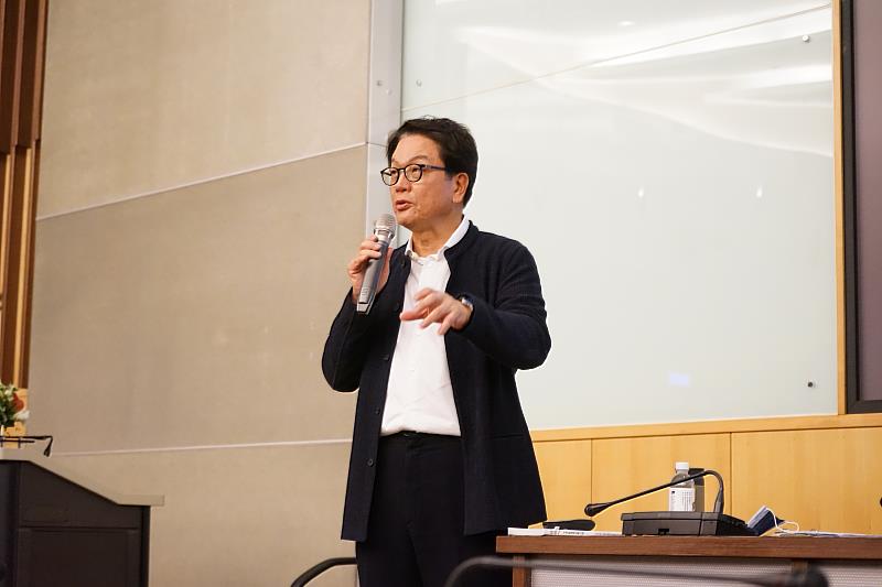 傳真實業王明成董事長蒞臨演講