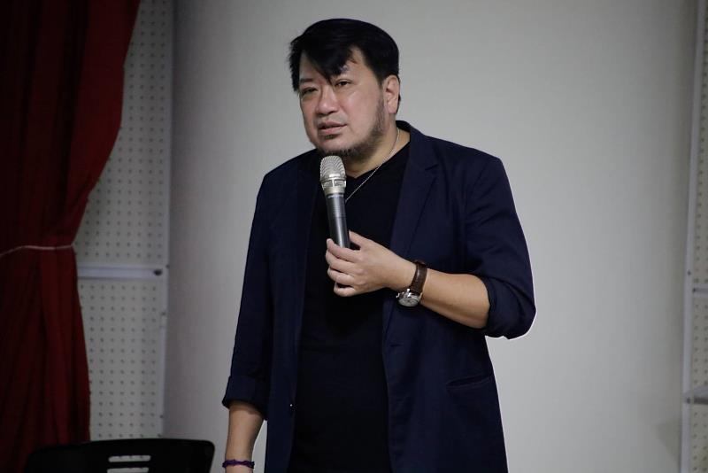 楊佳璋設計師強調設計工作的重點在於能應用設計思考來解決問題。