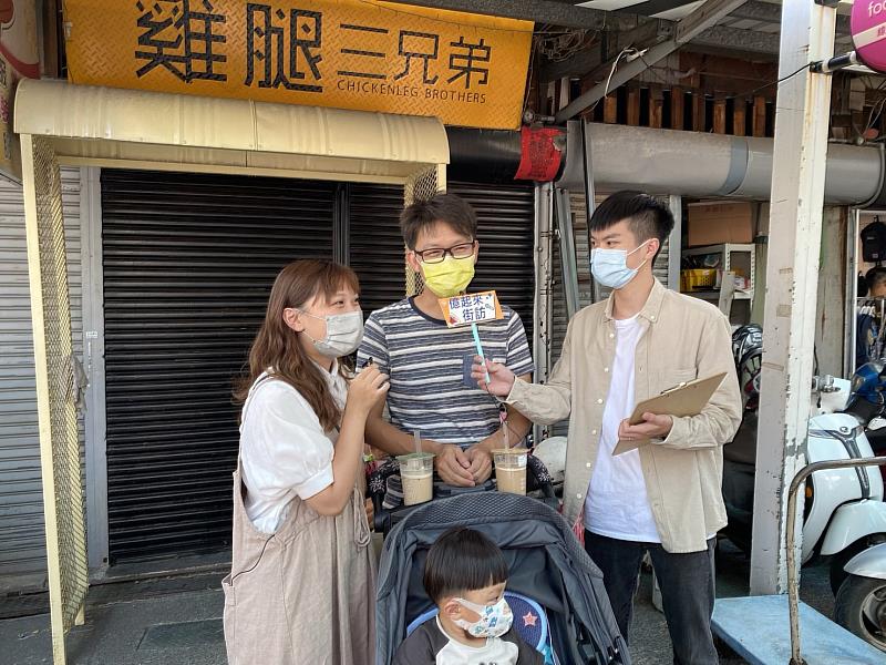 崑大研夢所團隊透過街訪調查讓億進寢具生活館更加貼近消費者的生活