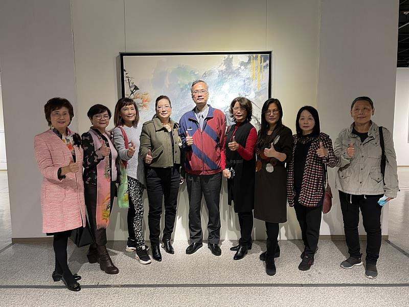 作者與尹館長合照