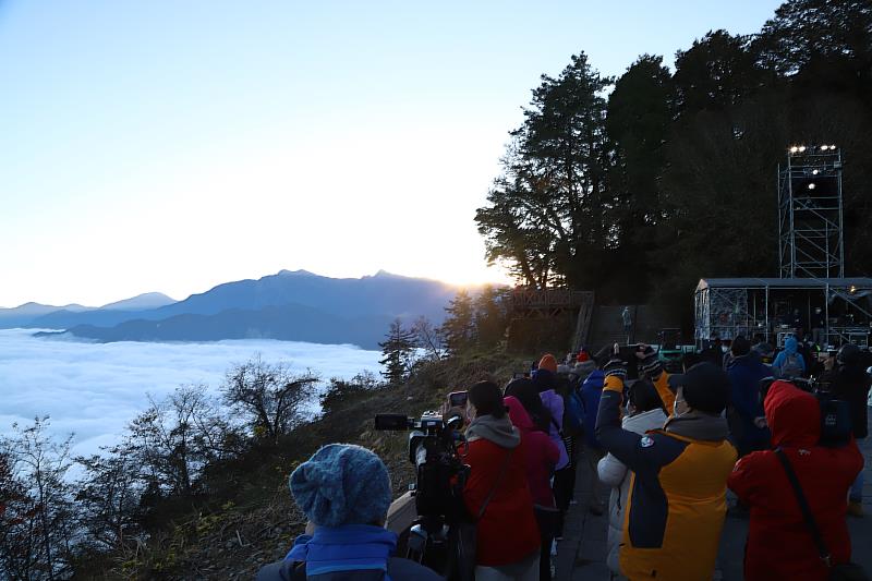 迎接曙光攻略大公開，阿里山茶香觀秘境伴日出