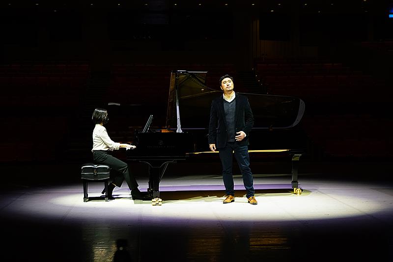 王佩瑤客座教授與丁一憲助理教授帶來多首經典名曲