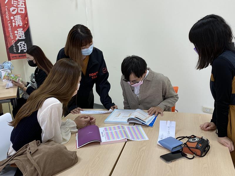 國際生指導臺灣學生學習日文